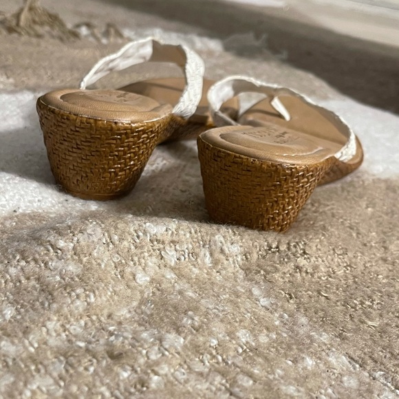Tuscany By Easy Street White & brown wedge sandals - Picture 4 of 7
